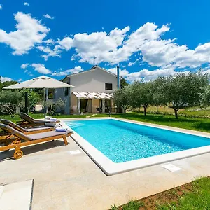 pool-premium-apartment.in-istria.net/