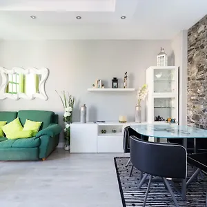 home2book-stunning-sea-front-house.in-canary-islands.com/